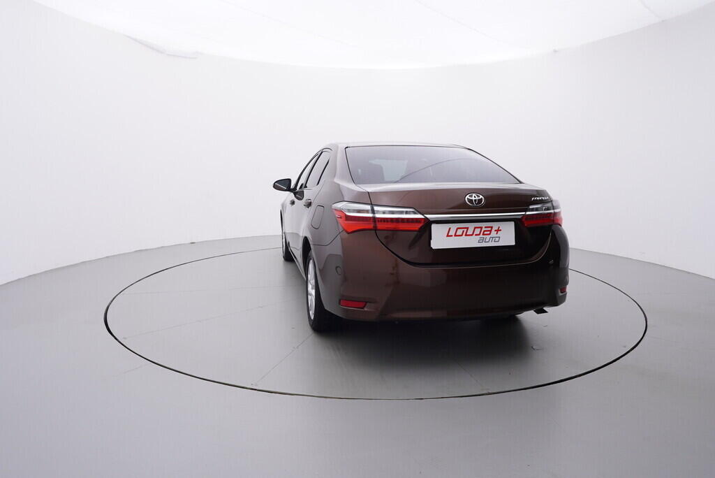 OV190V08684_13.webp_COROLLA  1.6  97 kW manuál, DPH