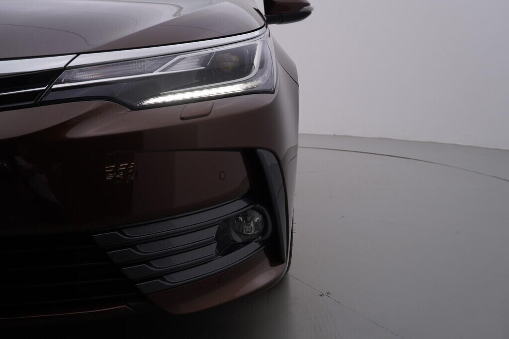 OV190V08684_39.webp_COROLLA  1.6  97 kW manuál, DPH