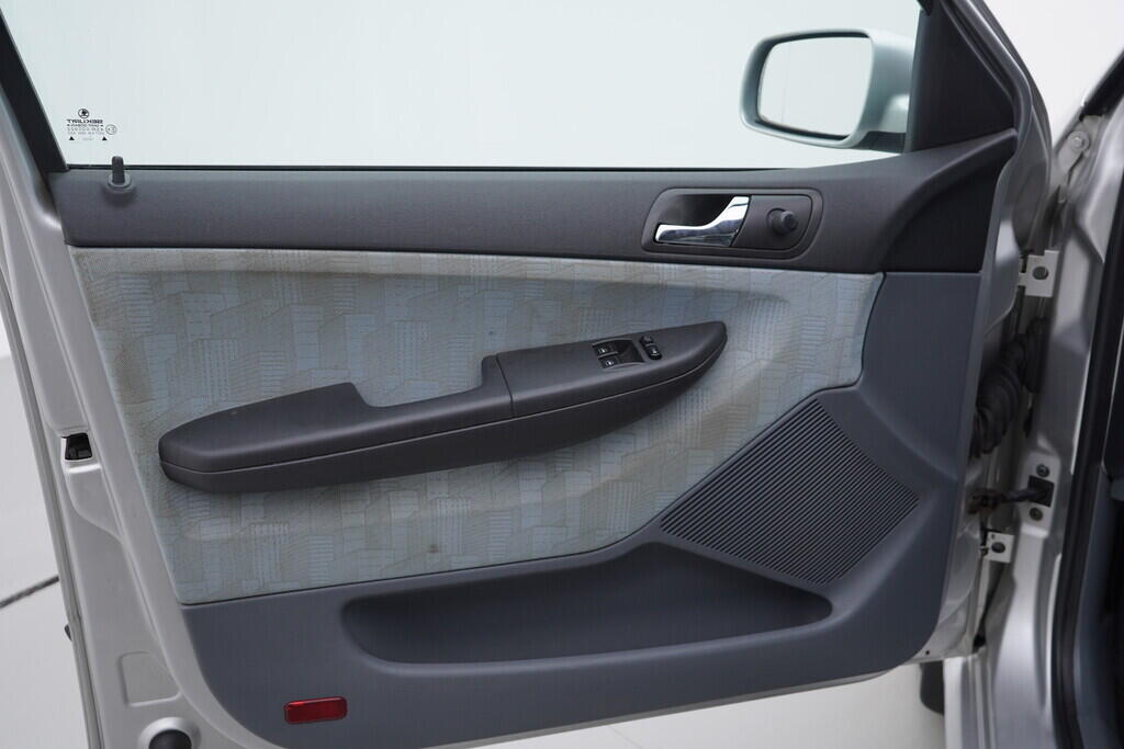 OV190V08685_19.webp_FABIA Ambiente 1.4 MPI 44 kW manuál