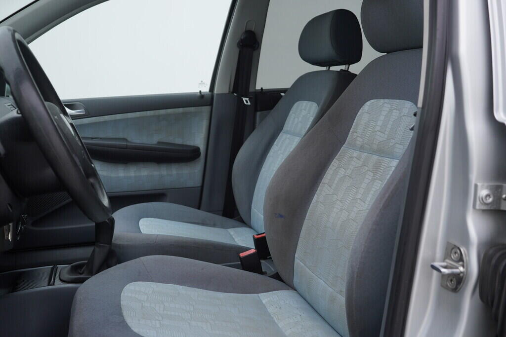 OV190V08685_22.webp_FABIA Ambiente 1.4 MPI 44 kW manuál