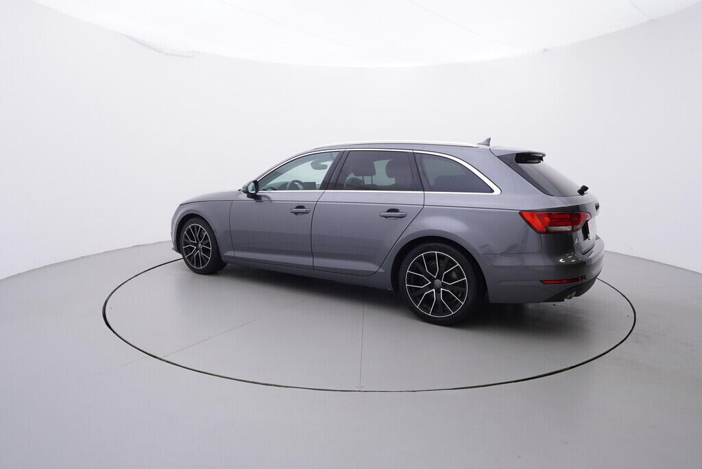 OV190V08687_12.webp_A4 AVANT Ultra 2.0 TDI 110 kW manuál