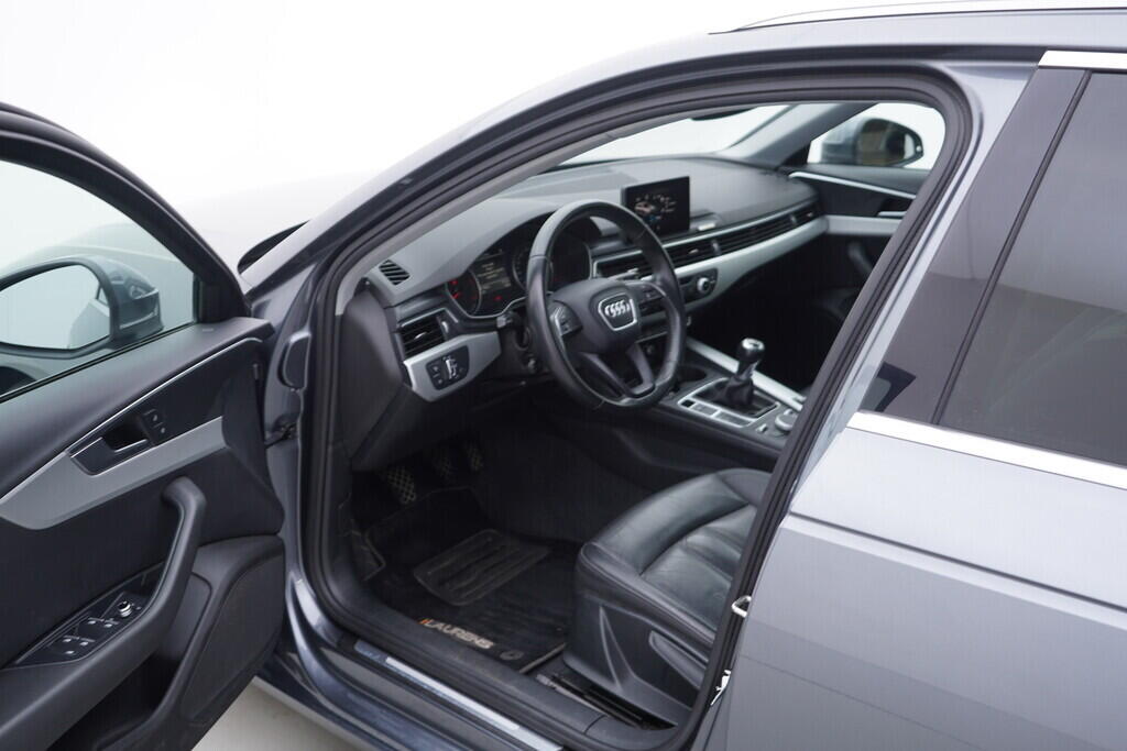 OV190V08687_18.webp_A4 AVANT Ultra 2.0 TDI 110 kW manuál