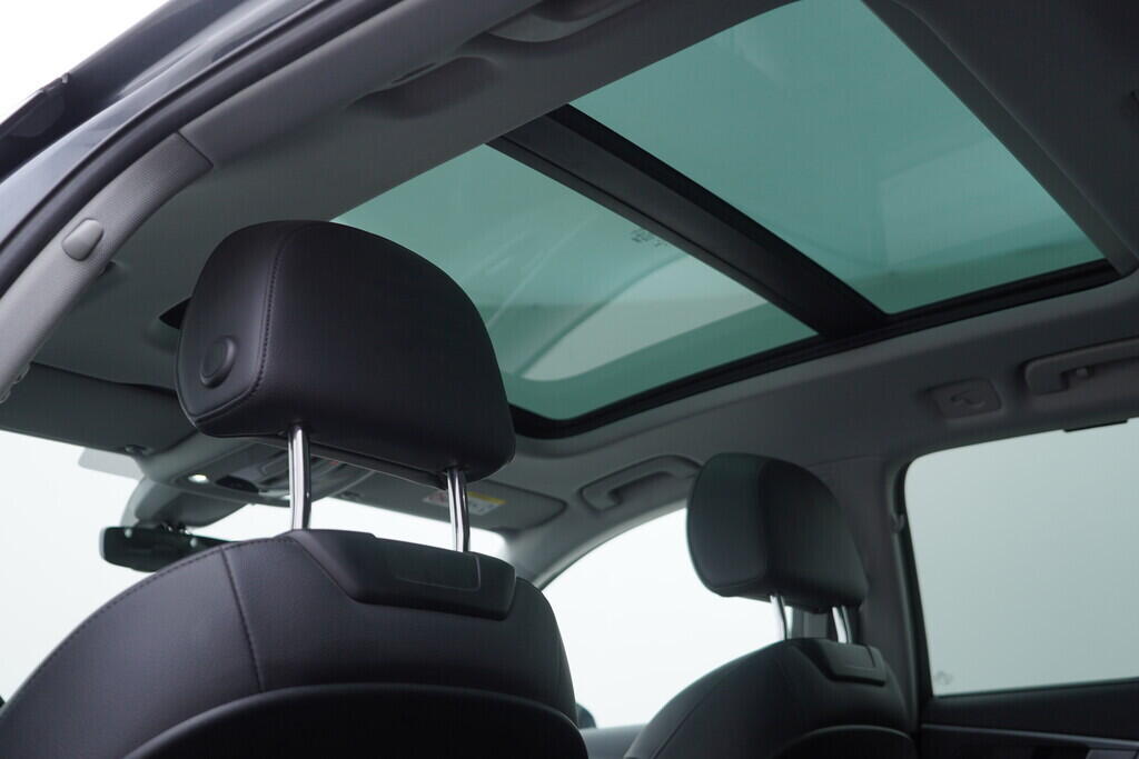 OV190V08687_30.webp_A4 AVANT Ultra 2.0 TDI 110 kW manuál