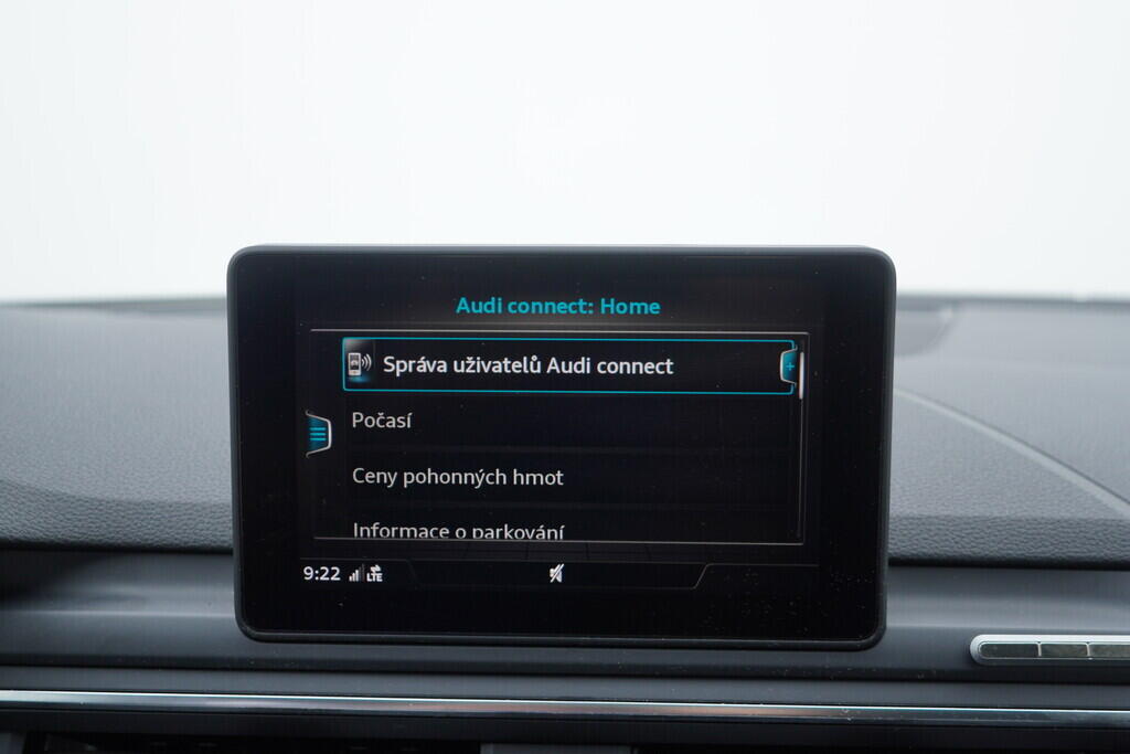 OV190V08687_34.webp_A4 AVANT Ultra 2.0 TDI 110 kW manuál