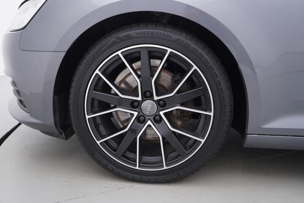 OV190V08687_53.webp_A4 AVANT Ultra 2.0 TDI 110 kW manuál