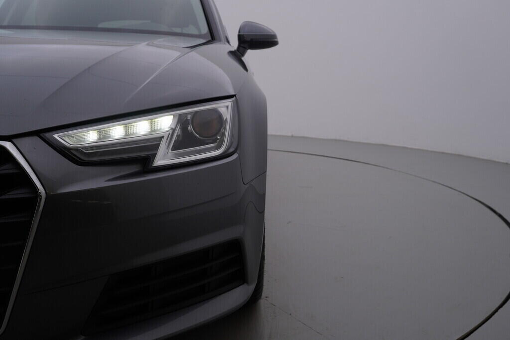 OV190V08687_54.webp_A4 AVANT Ultra 2.0 TDI 110 kW manuál