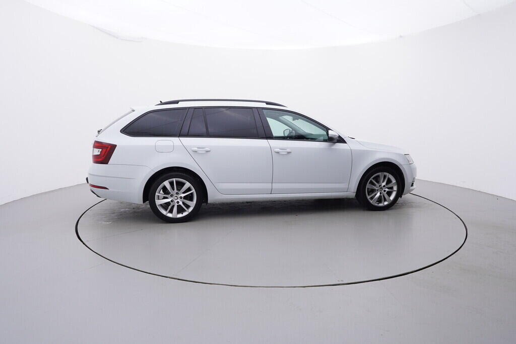 OV190V08689_15.webp_OCTAVIA Style 2.0 TSI 140 kW automat