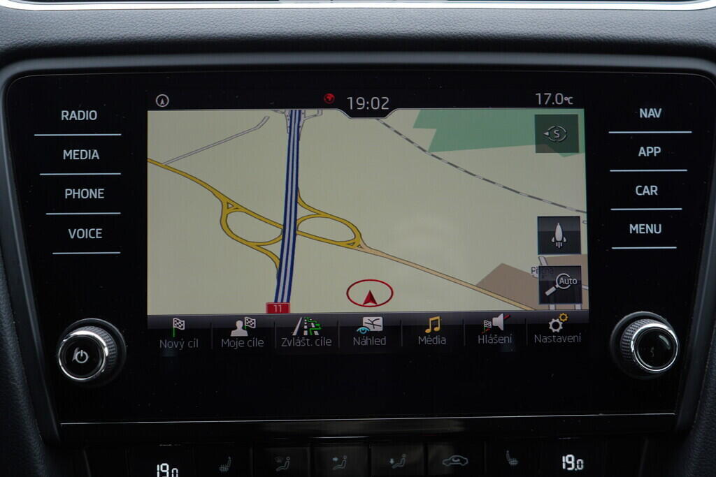 OV190V08689_31.webp_OCTAVIA Style 2.0 TSI 140 kW automat