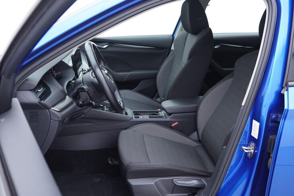 OV190V08701_22.webp_OCTAVIA Bussines 2.0 TDI 85 kW manuál, DPH