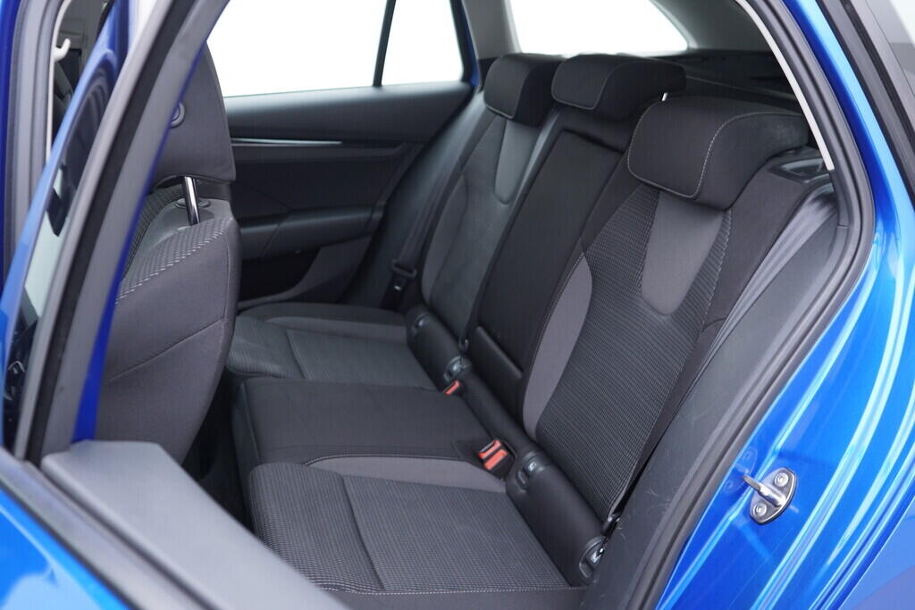 OV190V08701_37.webp_OCTAVIA Bussines 2.0 TDI 85 kW manuál, DPH