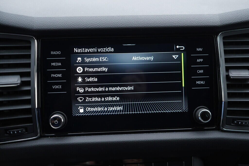 OV190V08702_35.webp_KODIAQ Ambition 2.0 TDI 110 kW automat, DPH