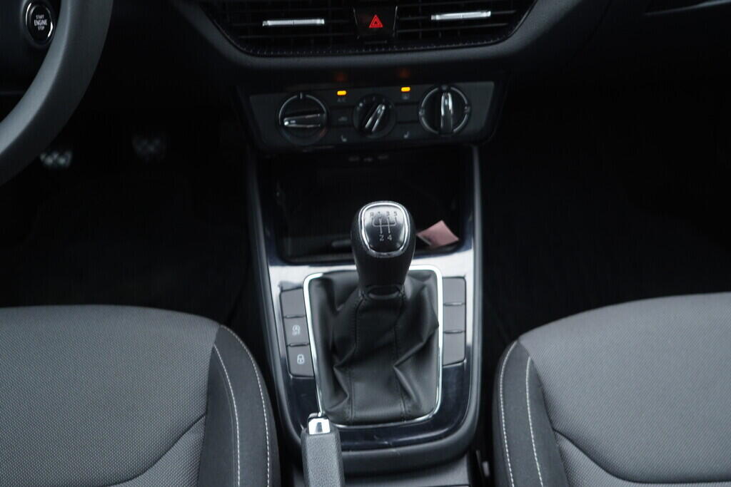 OV190V08703_31.webp_FABIA Selection 1.0 MPI 59 kW manuál, DPH