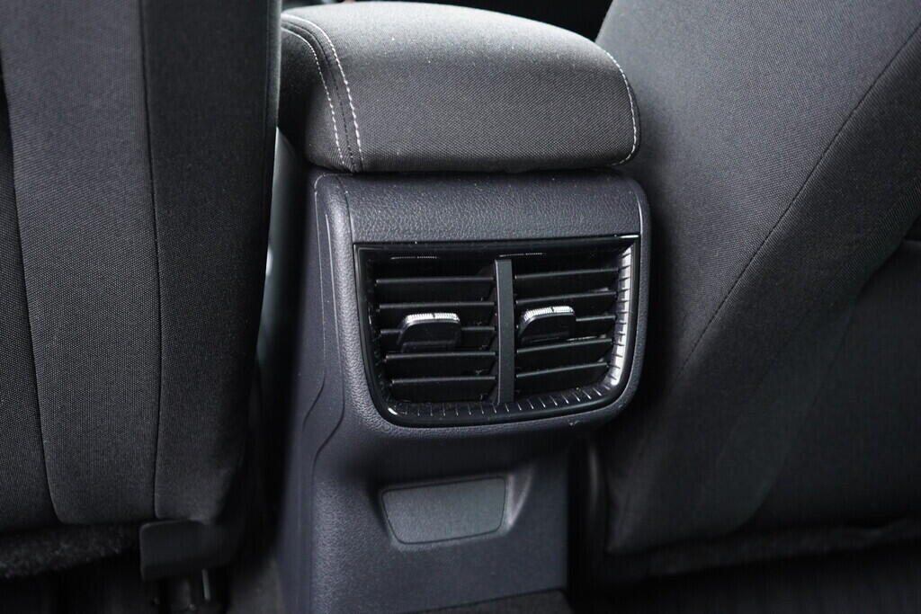 OV190V08703_33.webp_FABIA Selection 1.0 MPI 59 kW manuál, DPH