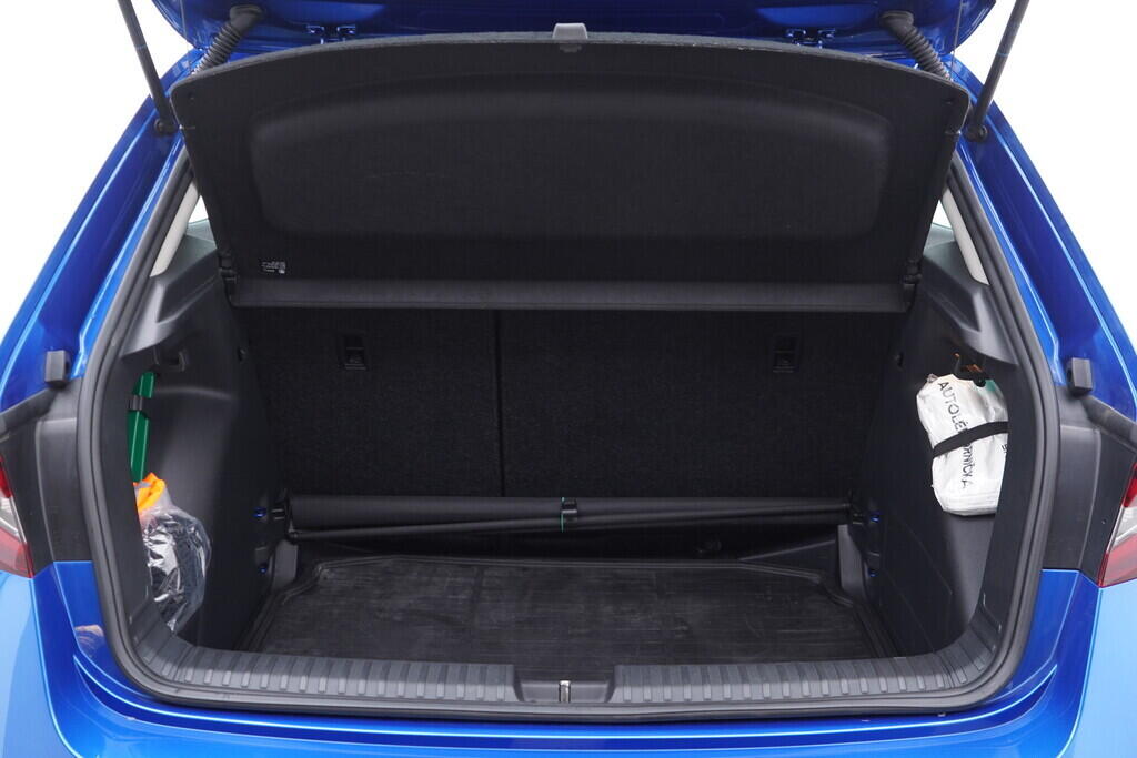 OV190V08703_35.webp_FABIA Selection 1.0 MPI 59 kW manuál, DPH