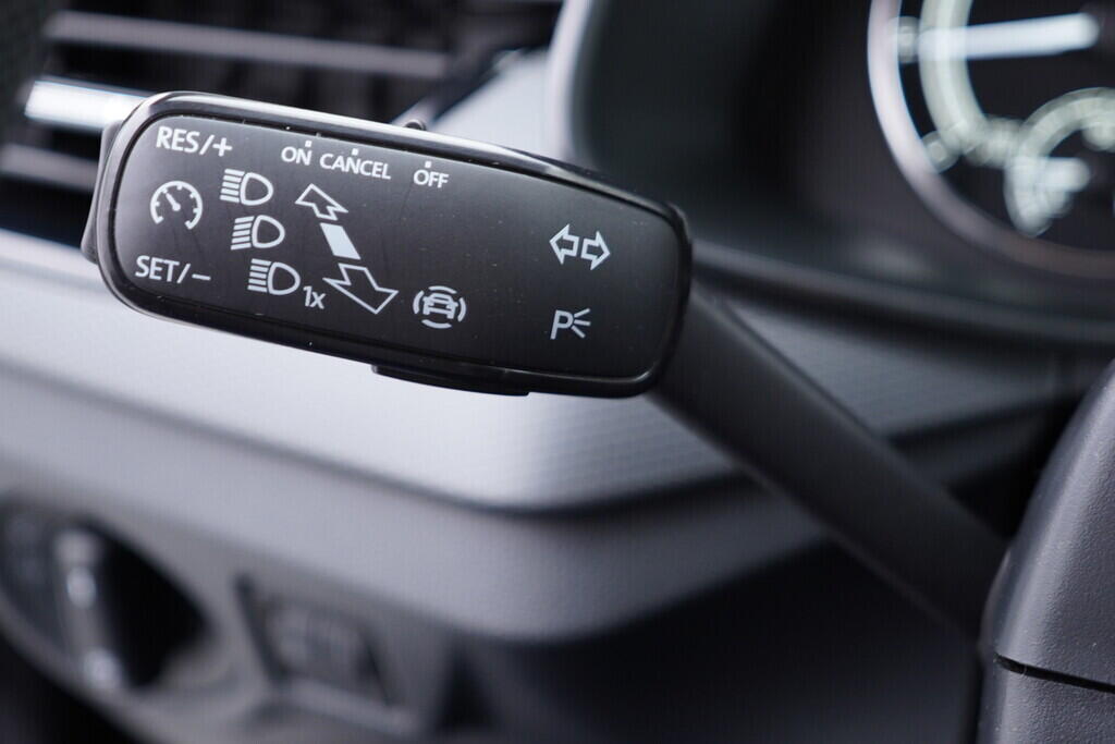 OV190V08704_23.webp_SCALA Ambition 1.0 TSI 81 kW manuál, DPH