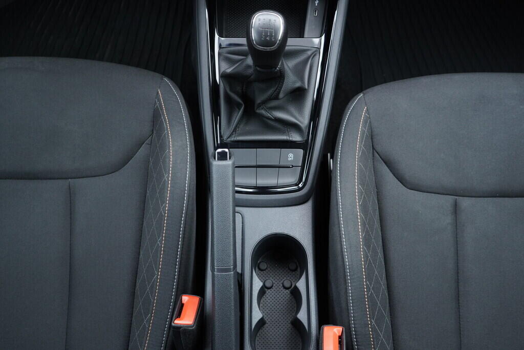 OV190V08704_31.webp_SCALA Ambition 1.0 TSI 81 kW manuál, DPH