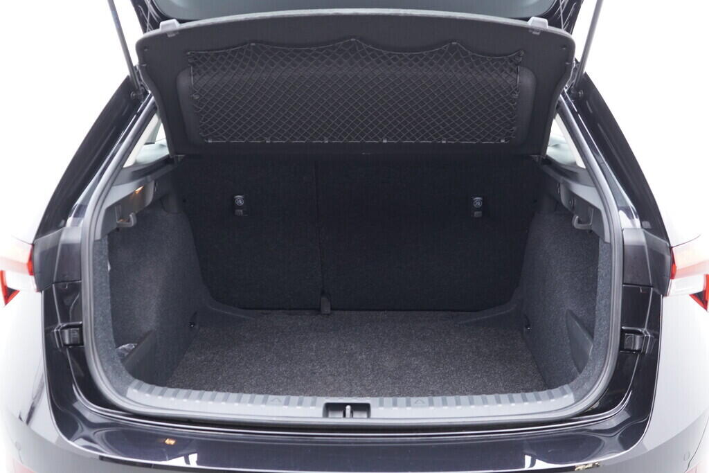 OV190V08704_35.webp_SCALA Ambition 1.0 TSI 81 kW manuál, DPH