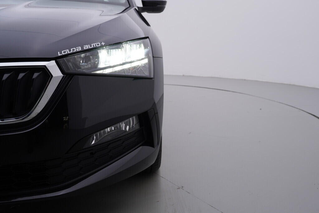 OV190V08704_37.webp_SCALA Ambition 1.0 TSI 81 kW manuál, DPH