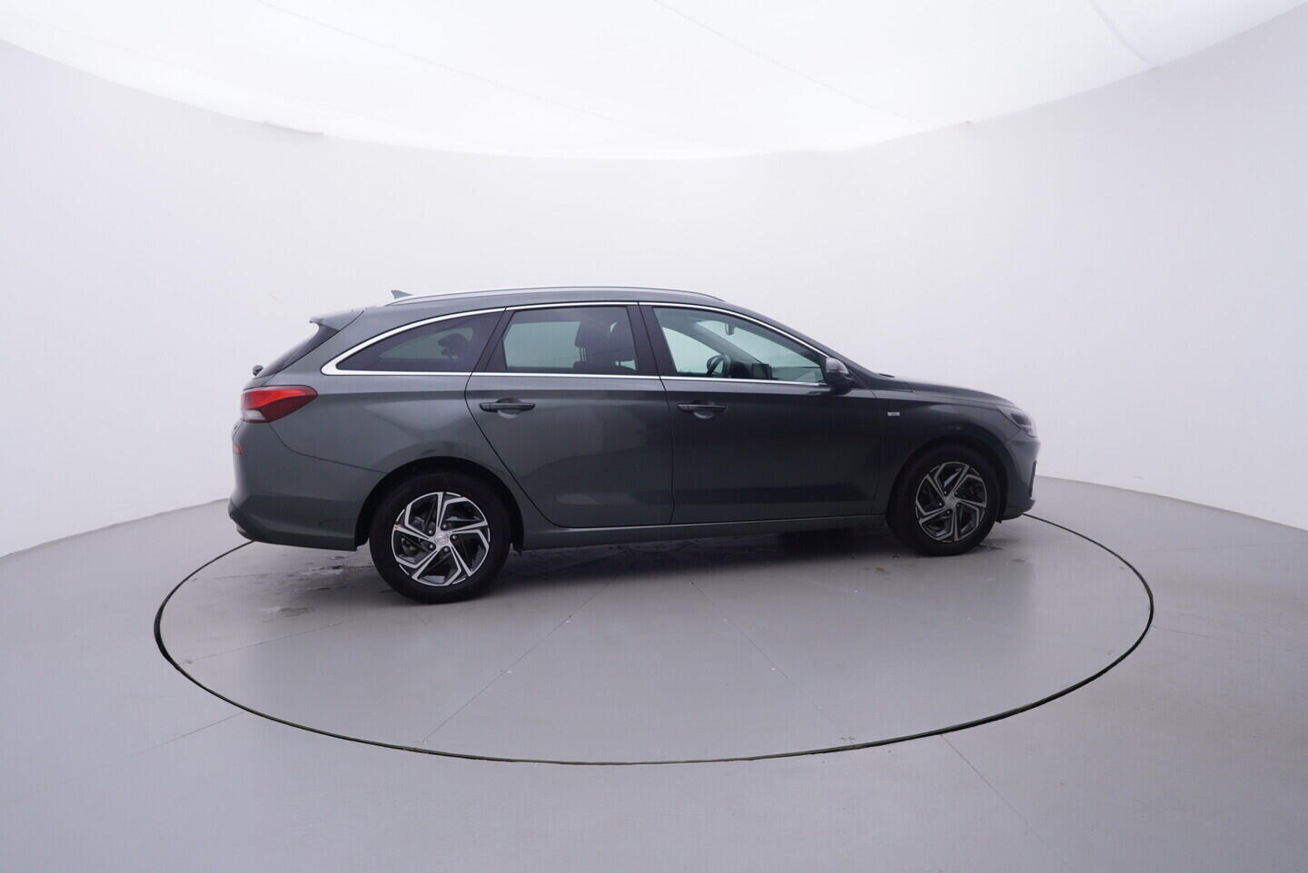 OV190V08705_15.webp_I30 Smart 1.5 T-GDI 117 kW automat, DPH