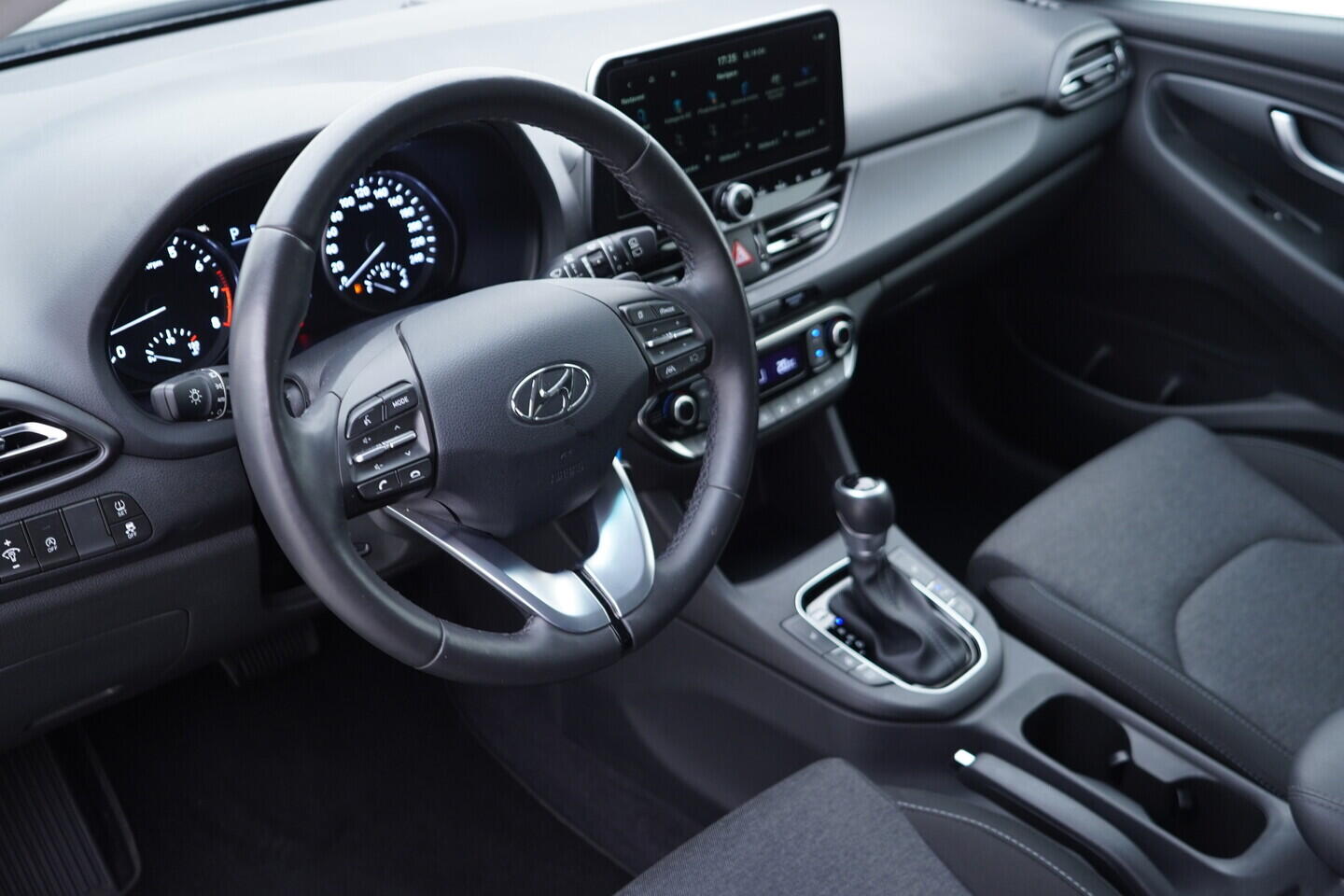 OV190V08705_21.webp_I30 Smart 1.5 T-GDI 117 kW automat, DPH