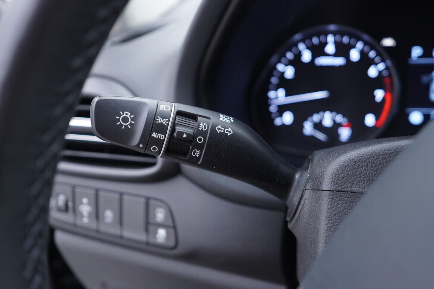 OV190V08705_23.webp_I30 Smart 1.5 T-GDI 117 kW automat, DPH