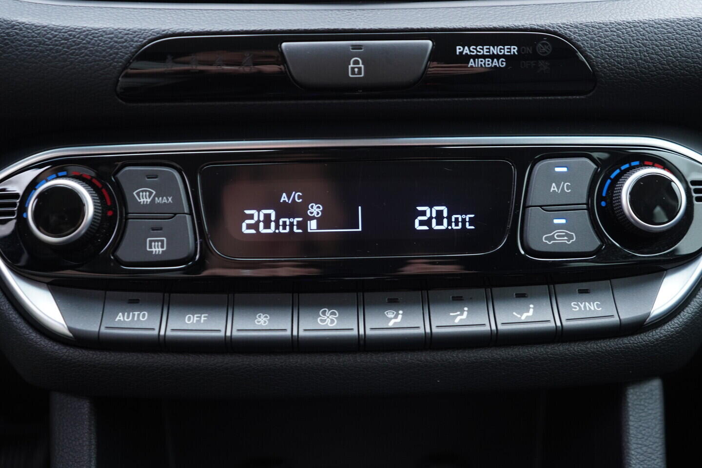 OV190V08705_34.webp_I30 Smart 1.5 T-GDI 117 kW automat, DPH