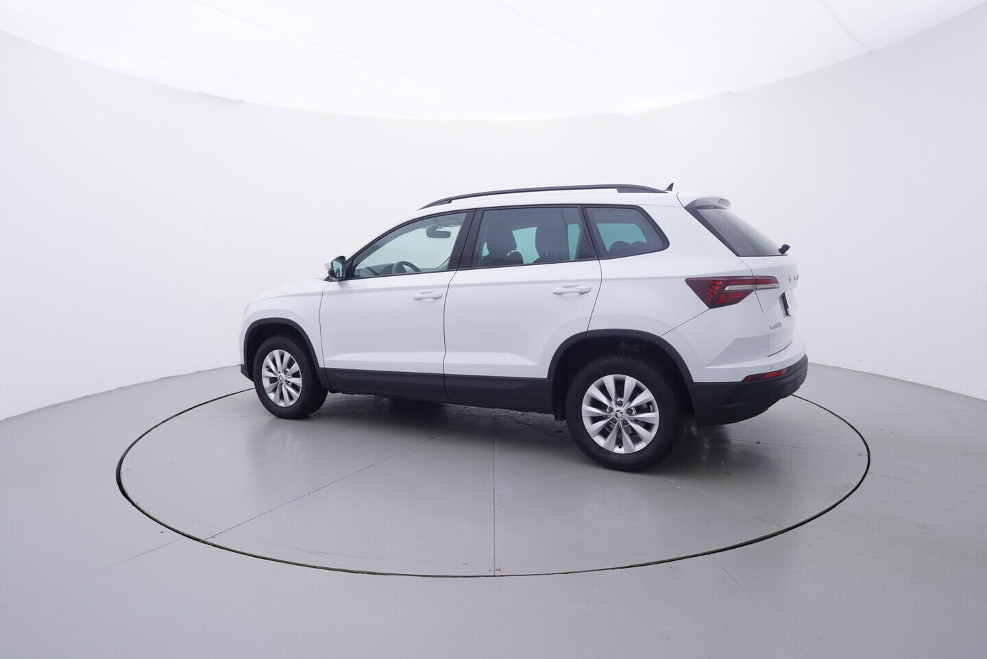 OV190V08706_12.webp_KAROQ Ambition 1.5 TSI 110 kW manuál, DPH