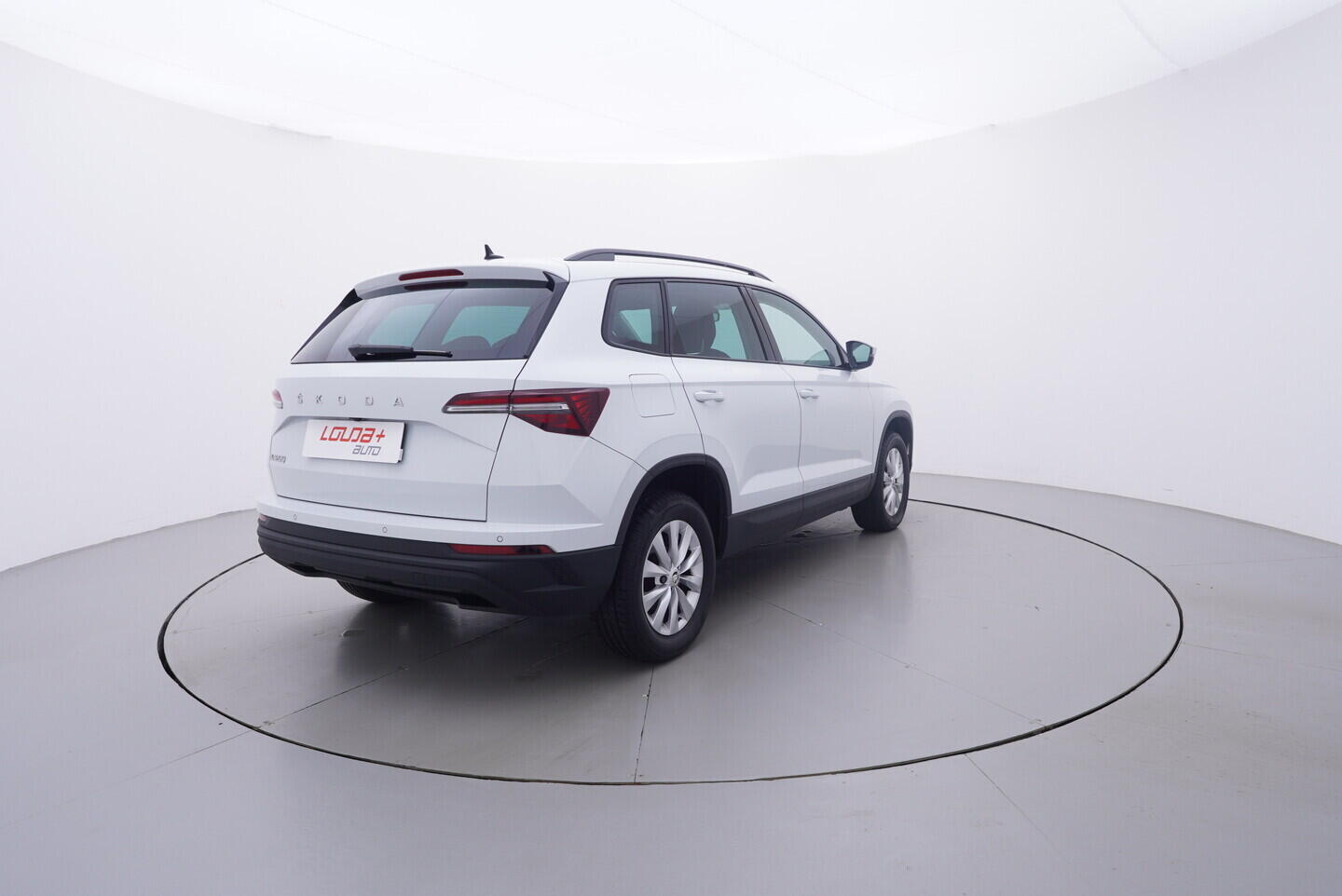 OV190V08706_14.webp_KAROQ Ambition 1.5 TSI 110 kW manuál, DPH