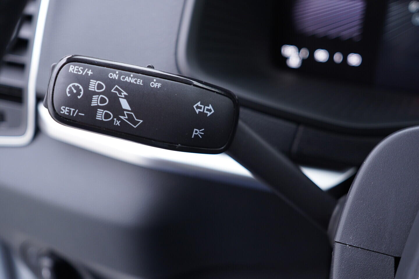 OV190V08706_24.webp_KAROQ Ambition 1.5 TSI 110 kW manuál, DPH