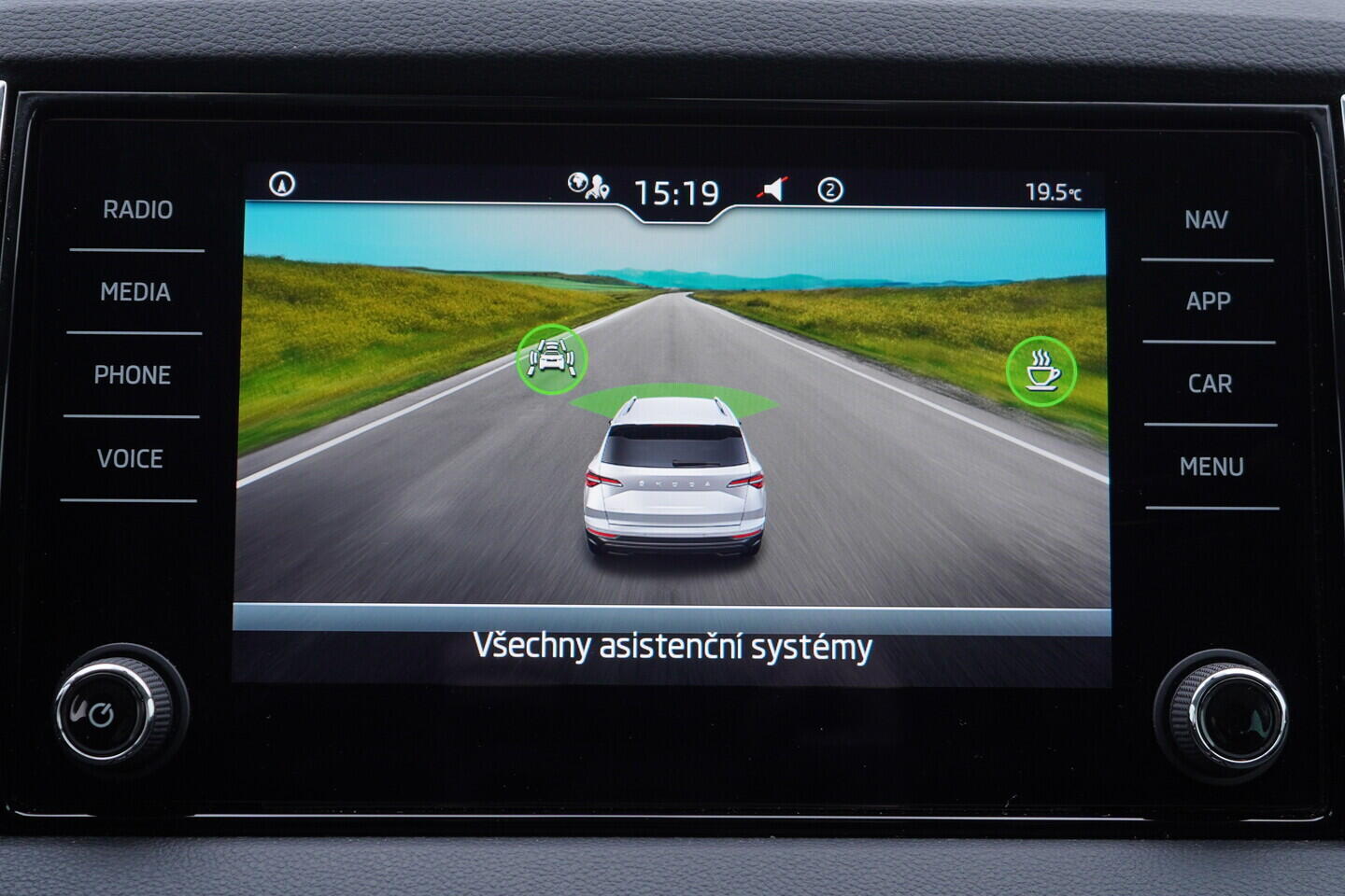 OV190V08706_29.webp_KAROQ Ambition 1.5 TSI 110 kW manuál, DPH