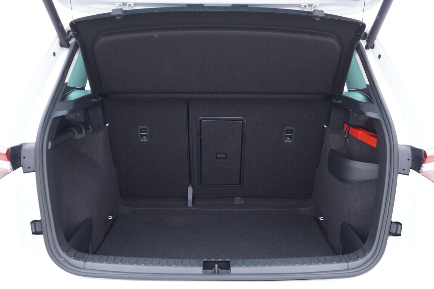 OV190V08706_39.webp_KAROQ Ambition 1.5 TSI 110 kW manuál, DPH