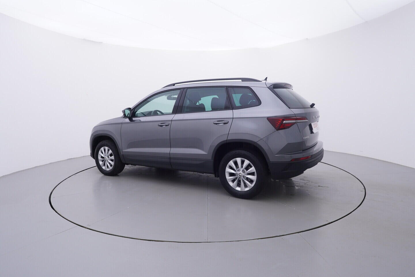 OV190V08707_12.webp_KAROQ Ambition 1.5 TSI 110 kW manuál, DPH