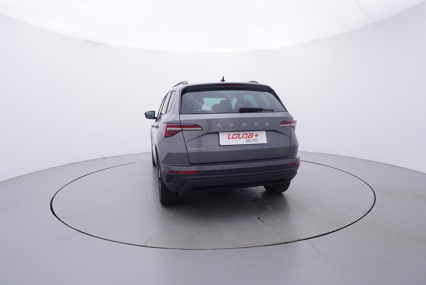 OV190V08707_13.webp_KAROQ Ambition 1.5 TSI 110 kW manuál, DPH