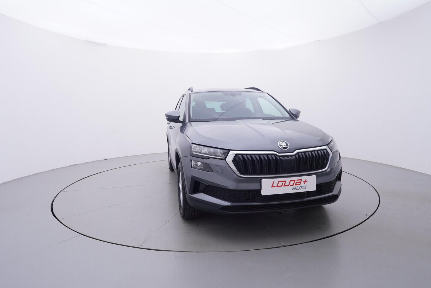 OV190V08707_17.webp_KAROQ Ambition 1.5 TSI 110 kW manuál, DPH