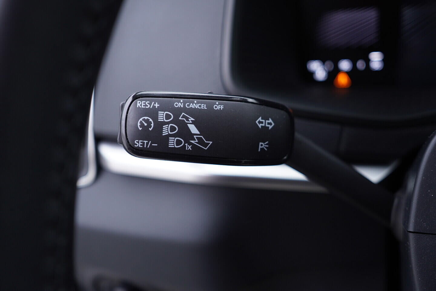 OV190V08707_23.webp_KAROQ Ambition 1.5 TSI 110 kW manuál, DPH