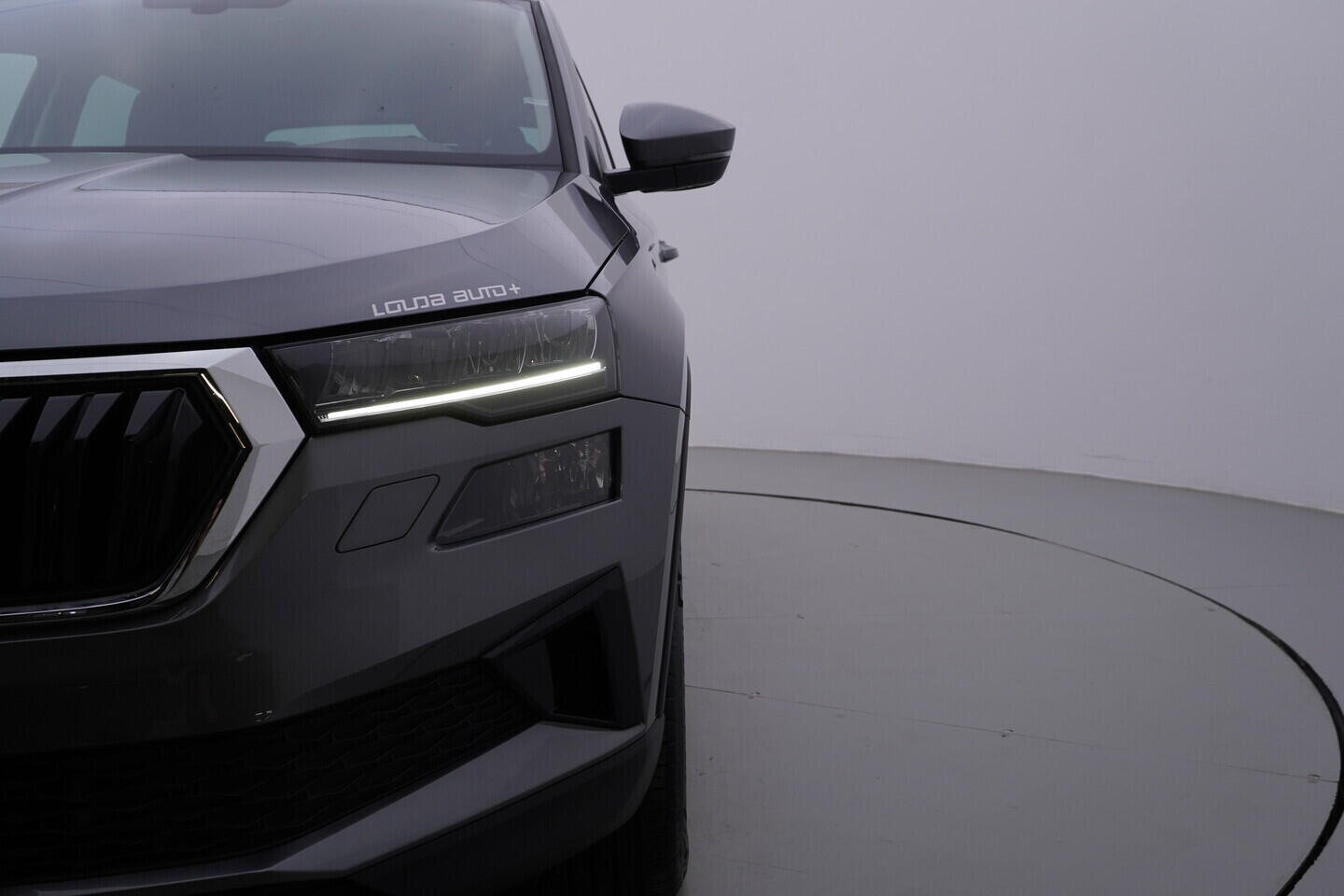 OV190V08707_46.webp_KAROQ Ambition 1.5 TSI 110 kW manuál, DPH