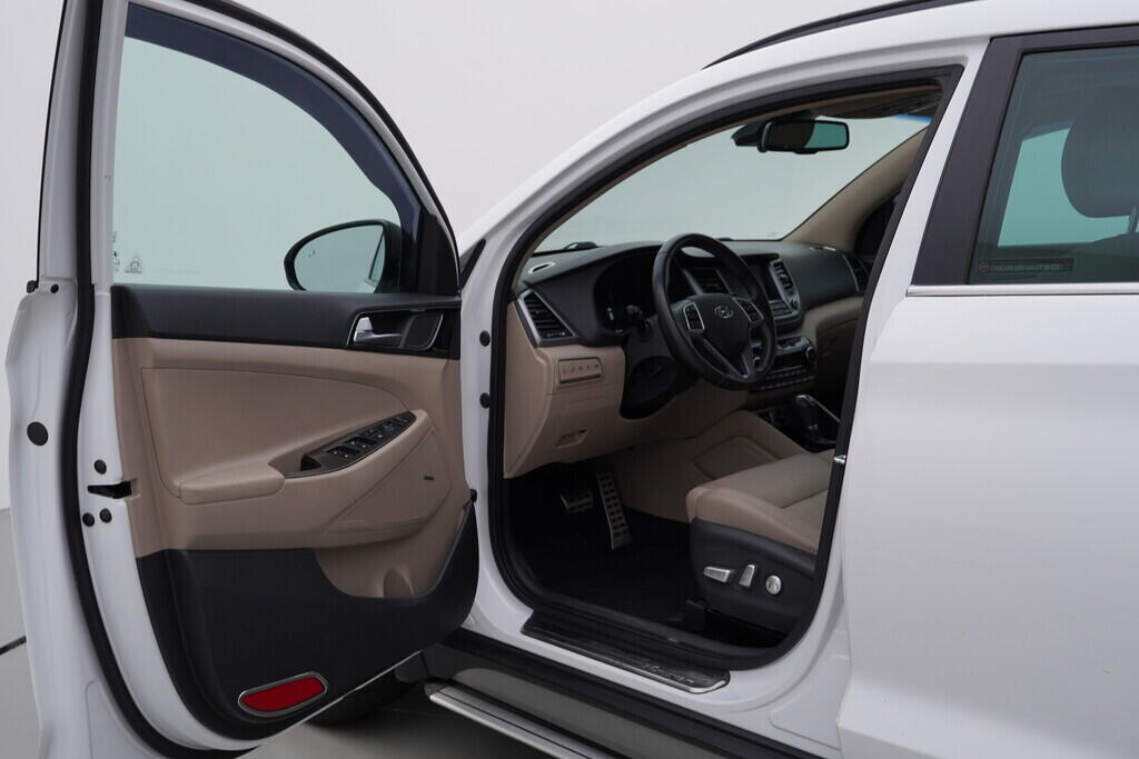 OV190V08710_18.webp_TUCSON Premium 1.6 TGD-i 130 kW automat