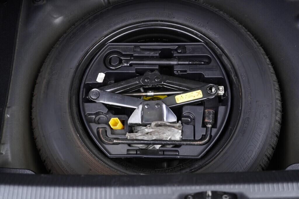 OV190V08714_34.webp_207  1.4  70 kW manuál