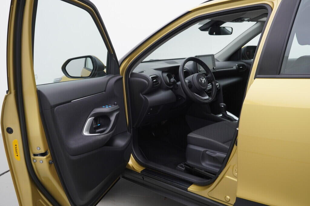 OV190V08721_18.webp_YARIS CROSS Comfort 1.5  68 kW automat