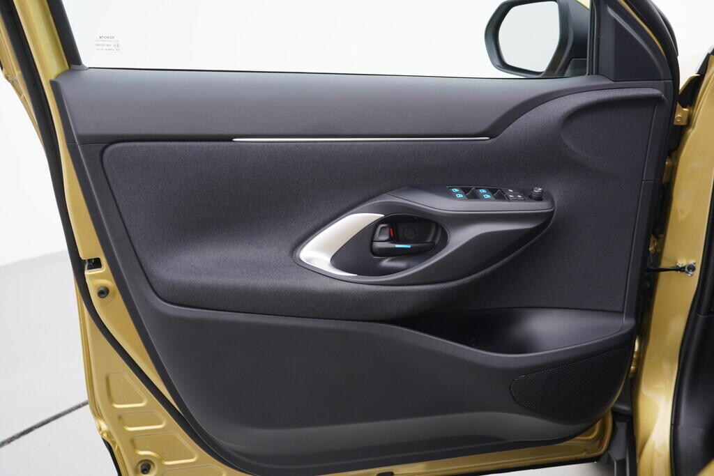 OV190V08721_19.webp_YARIS CROSS Comfort 1.5  68 kW automat