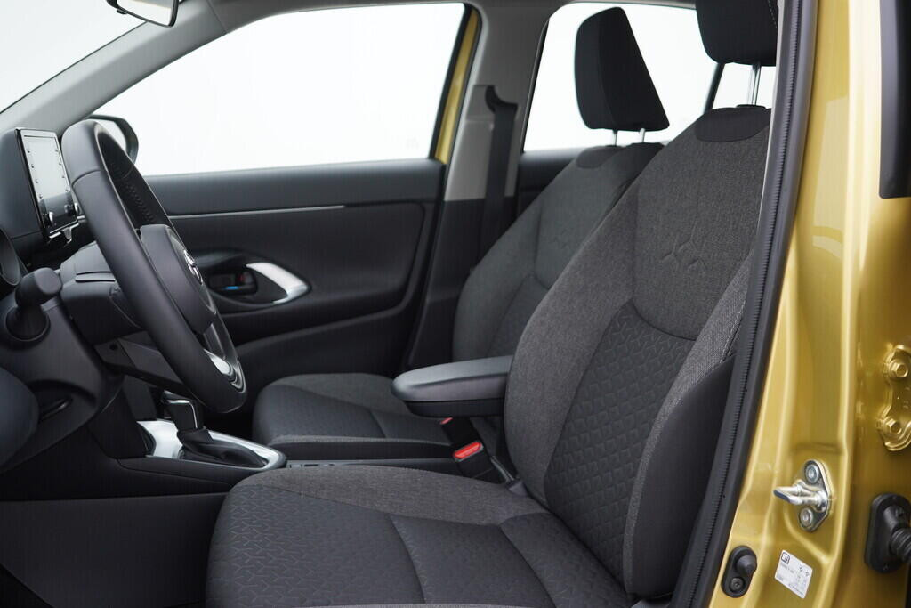 OV190V08721_22.webp_YARIS CROSS Comfort 1.5  68 kW automat
