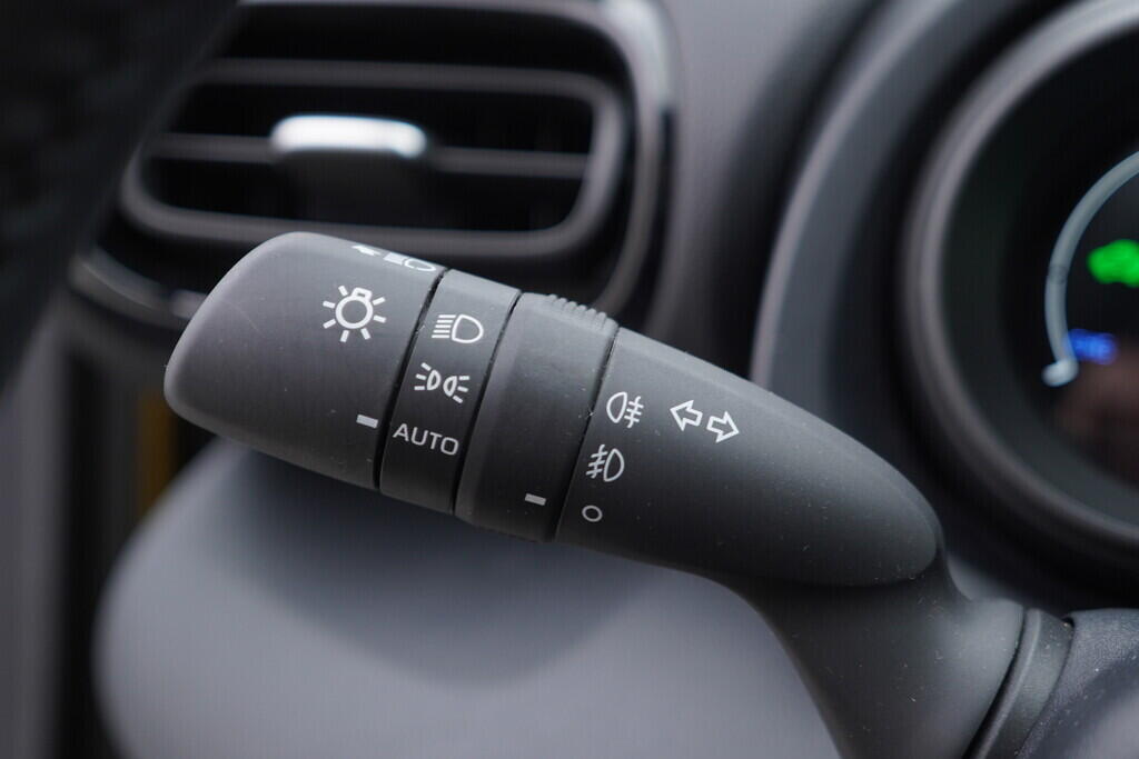 OV190V08721_23.webp_YARIS CROSS Comfort 1.5  68 kW automat