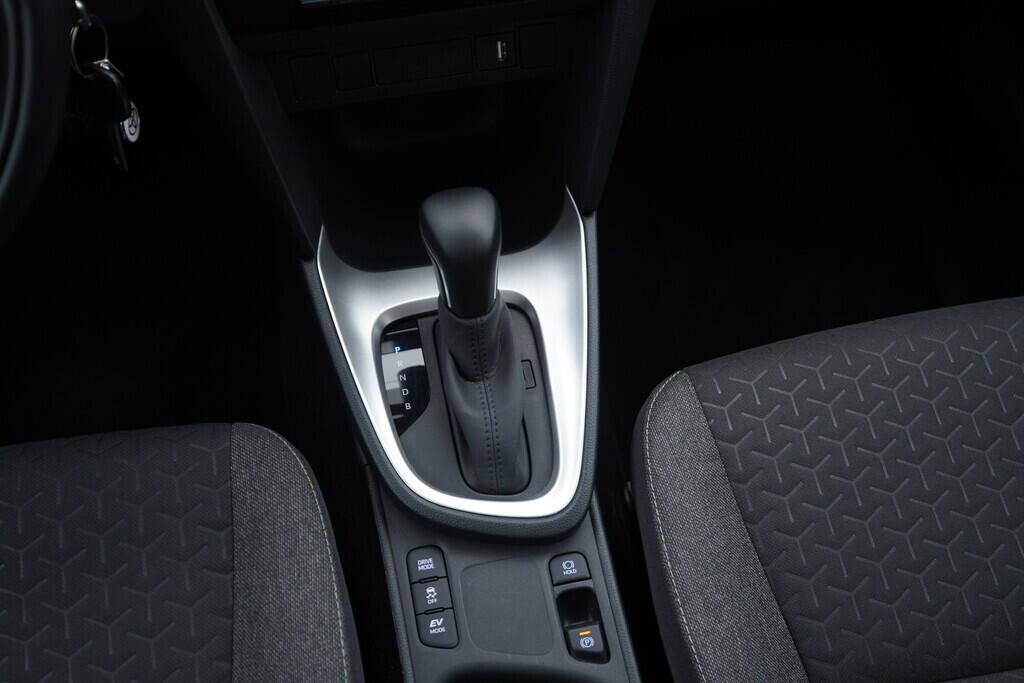 OV190V08721_30.webp_YARIS CROSS Comfort 1.5  68 kW automat