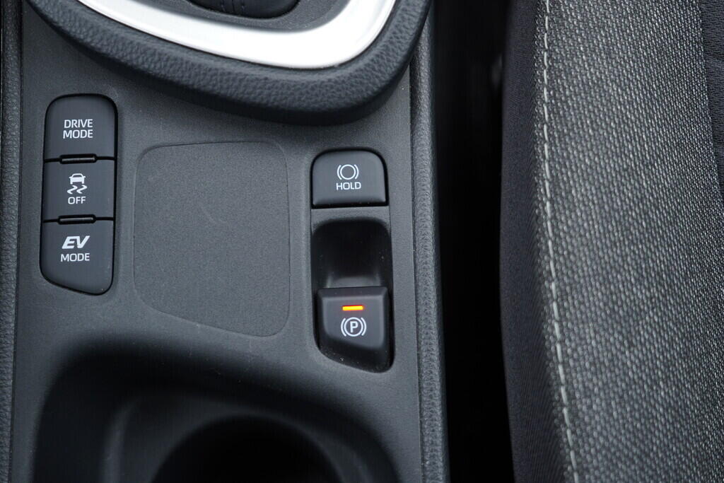 OV190V08721_31.webp_YARIS CROSS Comfort 1.5  68 kW automat