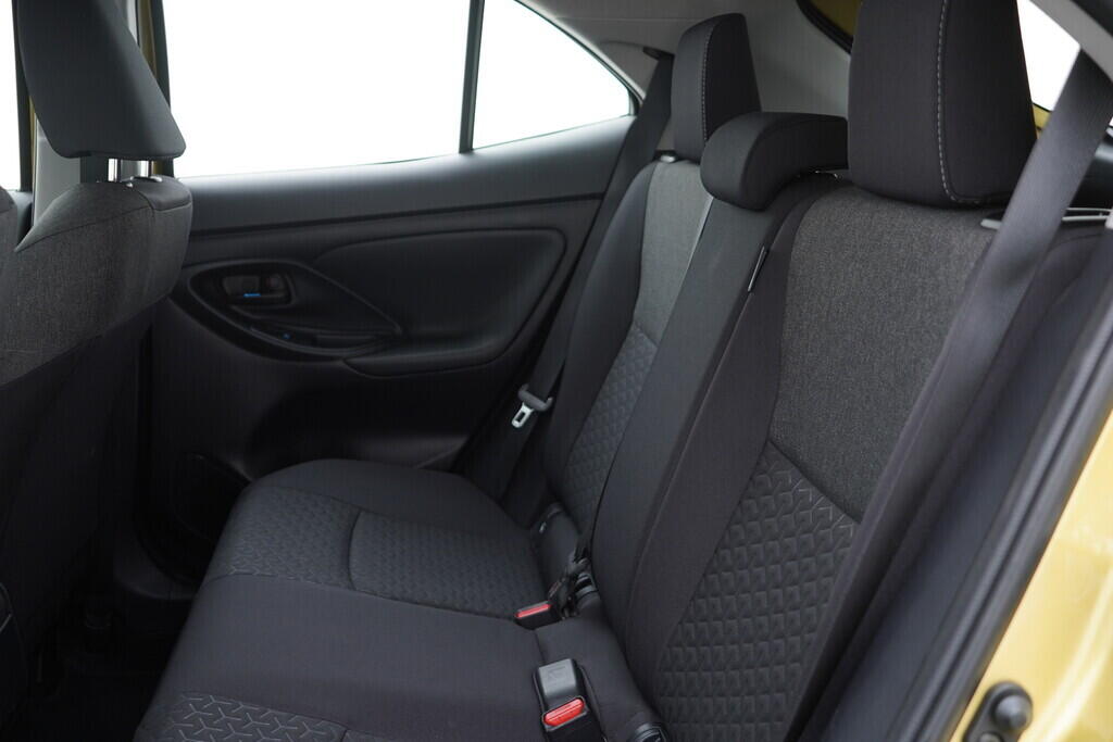 OV190V08721_33.webp_YARIS CROSS Comfort 1.5  68 kW automat