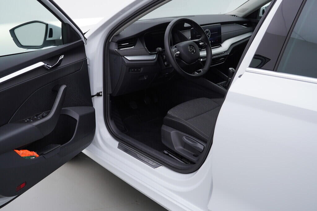 OV190V08724_18.webp_OCTAVIA Style 1.5 TSI 110 kW manuál, DPH