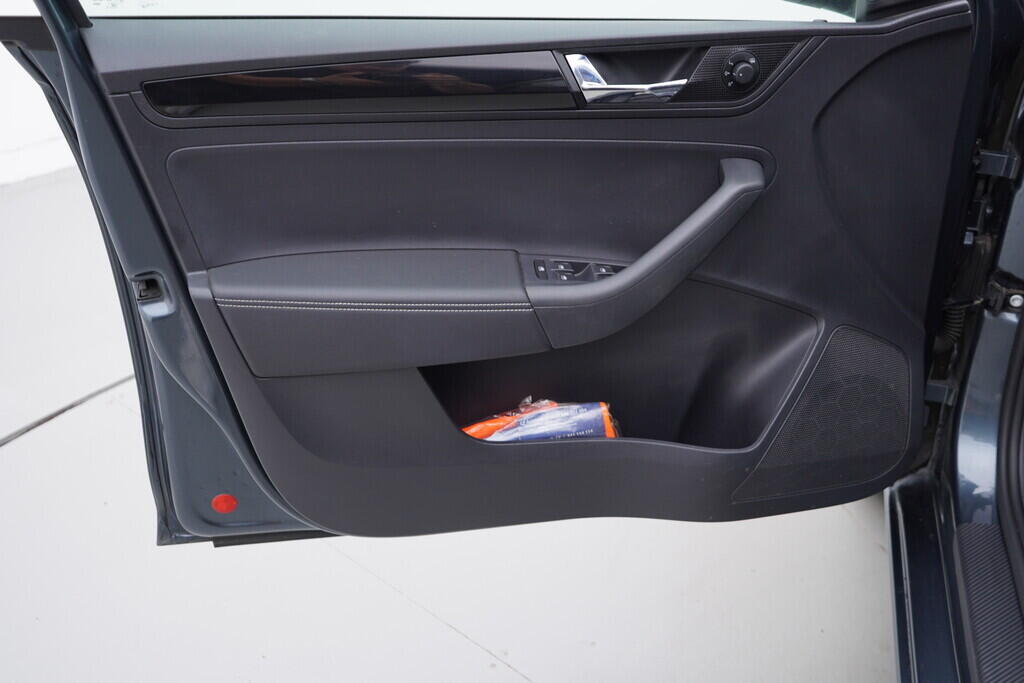 OV190V08727_19.webp_RAPID Sport 1.0 TSI 70 kW manuál