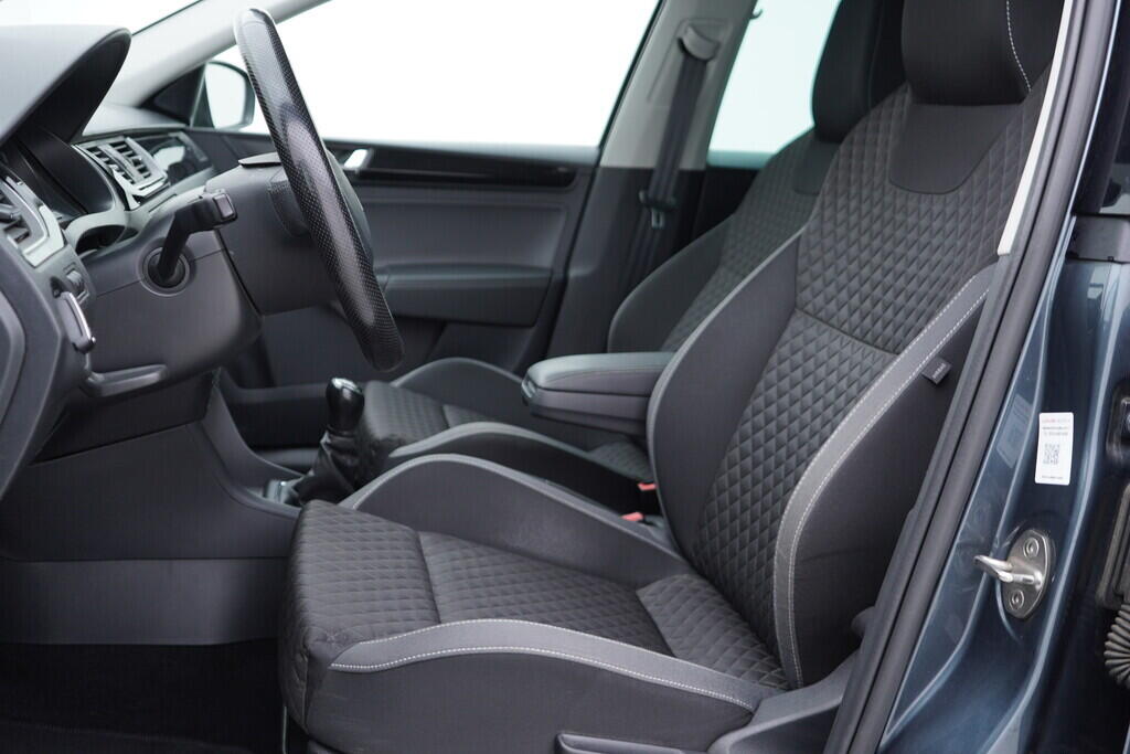 OV190V08727_22.webp_RAPID Sport 1.0 TSI 70 kW manuál