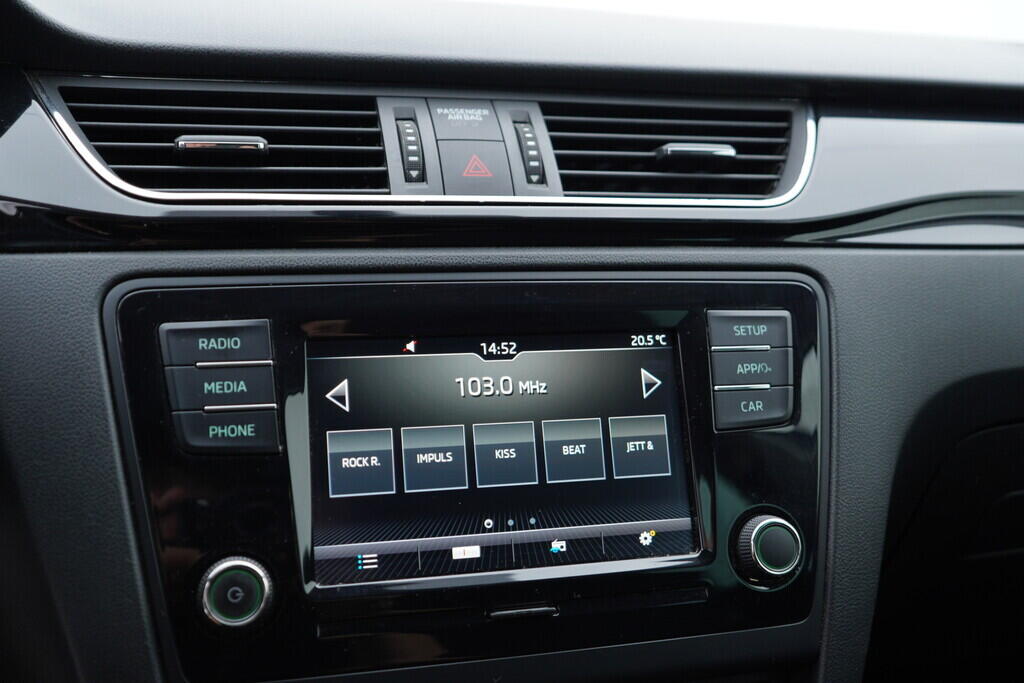 OV190V08727_27.webp_RAPID Sport 1.0 TSI 70 kW manuál