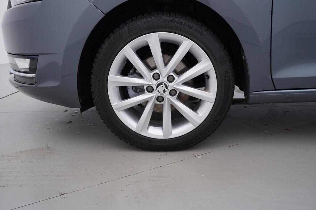 OV190V08727_36.webp_RAPID Sport 1.0 TSI 70 kW manuál